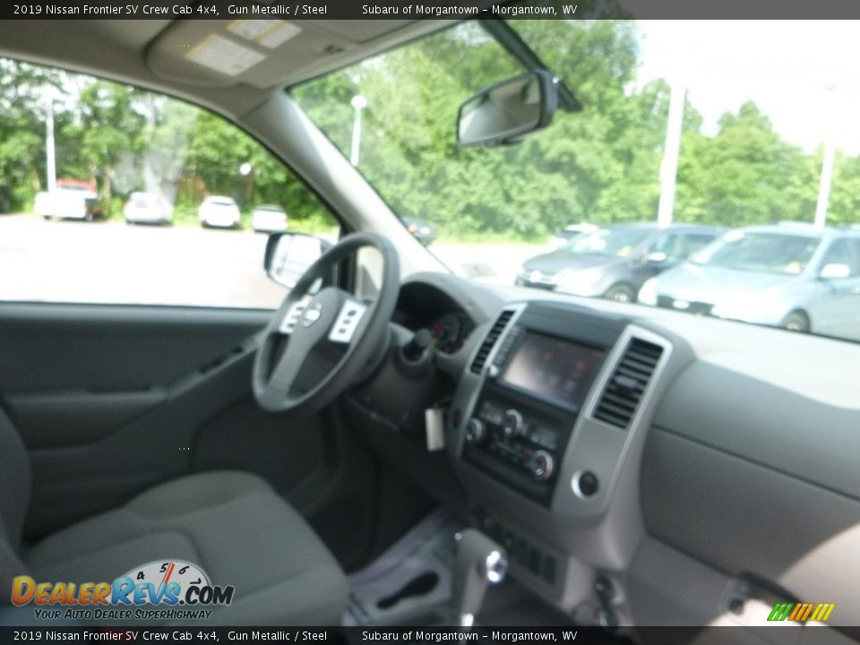 2019 Nissan Frontier SV Crew Cab 4x4 Gun Metallic / Steel Photo #11