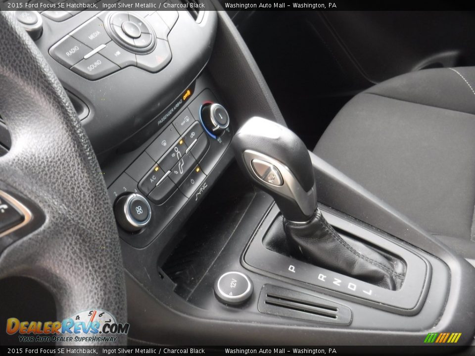 2015 Ford Focus SE Hatchback Ingot Silver Metallic / Charcoal Black Photo #16