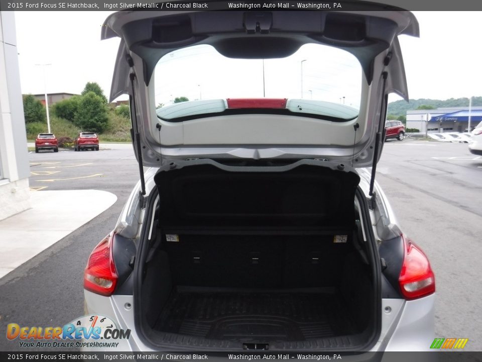 2015 Ford Focus SE Hatchback Ingot Silver Metallic / Charcoal Black Photo #20