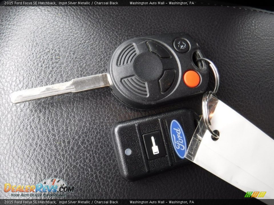 2015 Ford Focus SE Hatchback Ingot Silver Metallic / Charcoal Black Photo #21