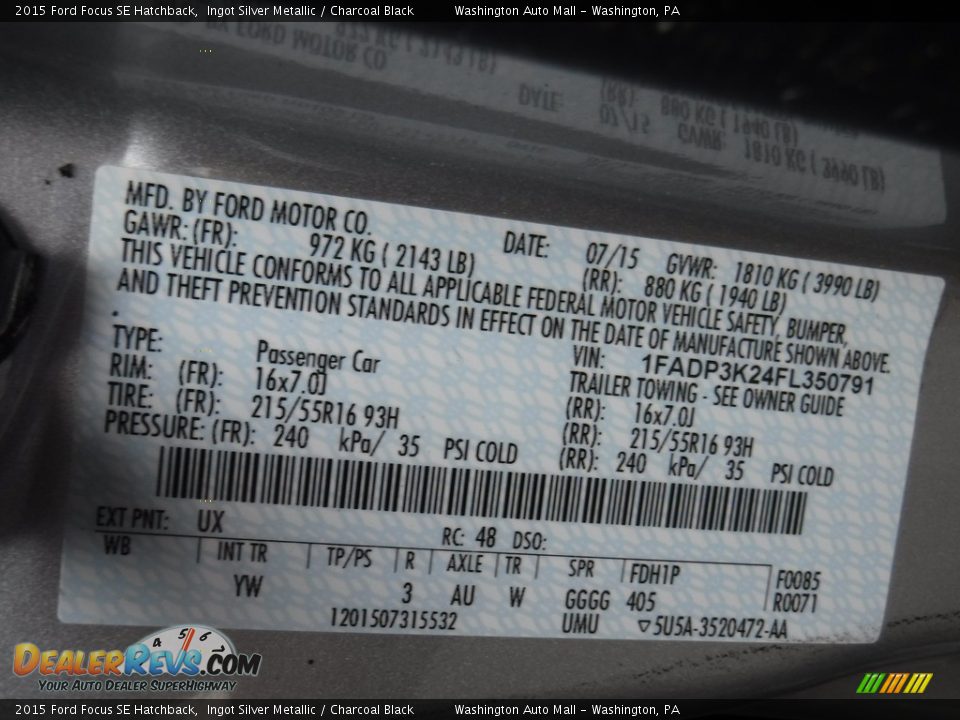 2015 Ford Focus SE Hatchback Ingot Silver Metallic / Charcoal Black Photo #22