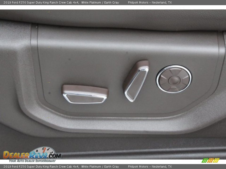 2019 Ford F250 Super Duty King Ranch Crew Cab 4x4 White Platinum / Earth Gray Photo #11