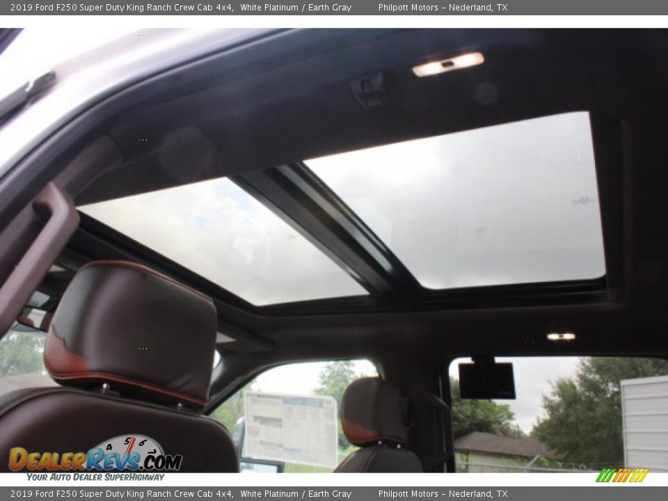 2019 Ford F250 Super Duty King Ranch Crew Cab 4x4 White Platinum / Earth Gray Photo #17