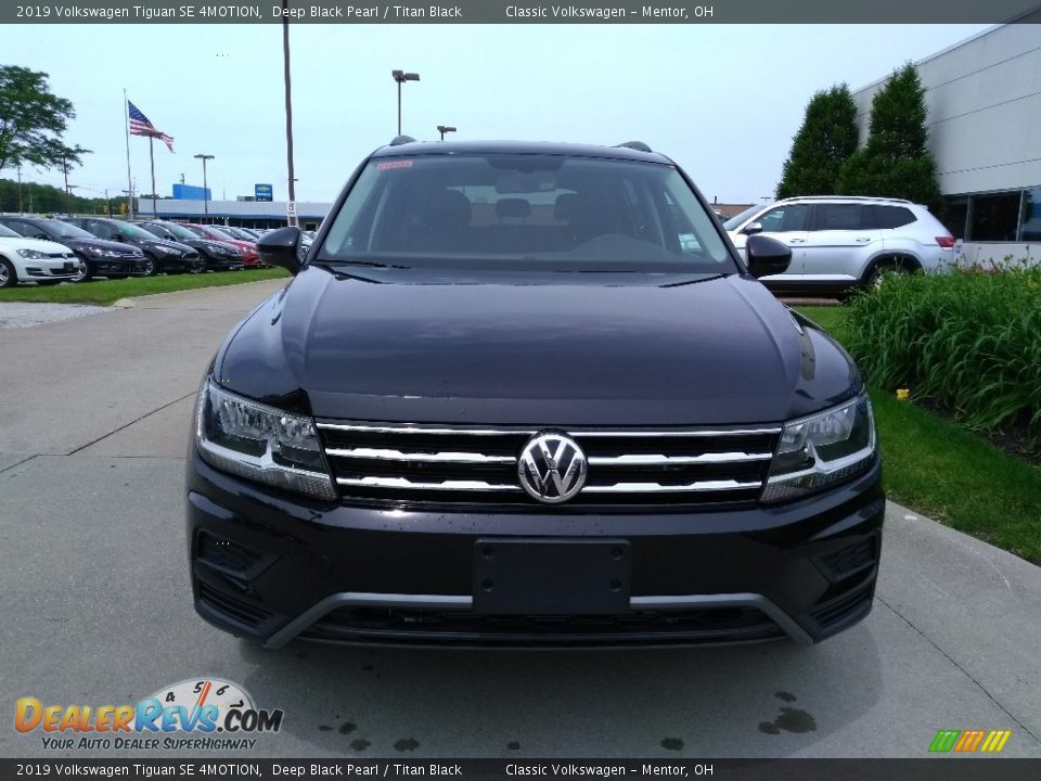 2019 Volkswagen Tiguan SE 4MOTION Deep Black Pearl / Titan Black Photo #2