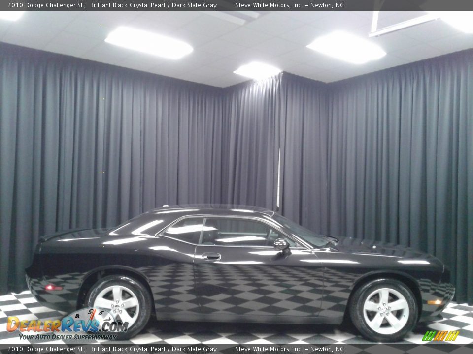 2010 Dodge Challenger SE Brilliant Black Crystal Pearl / Dark Slate Gray Photo #5