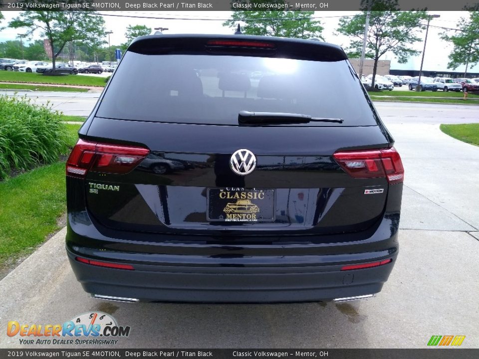 2019 Volkswagen Tiguan SE 4MOTION Deep Black Pearl / Titan Black Photo #5
