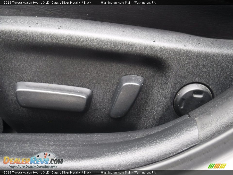 2013 Toyota Avalon Hybrid XLE Classic Silver Metallic / Black Photo #17