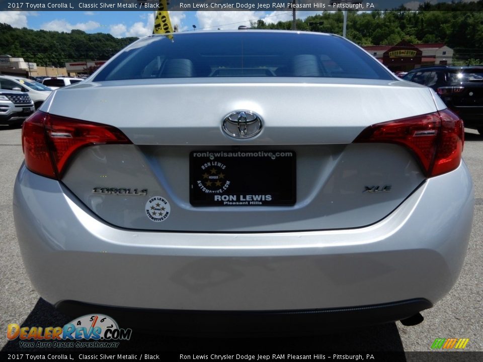 2017 Toyota Corolla L Classic Silver Metalic / Black Photo #4