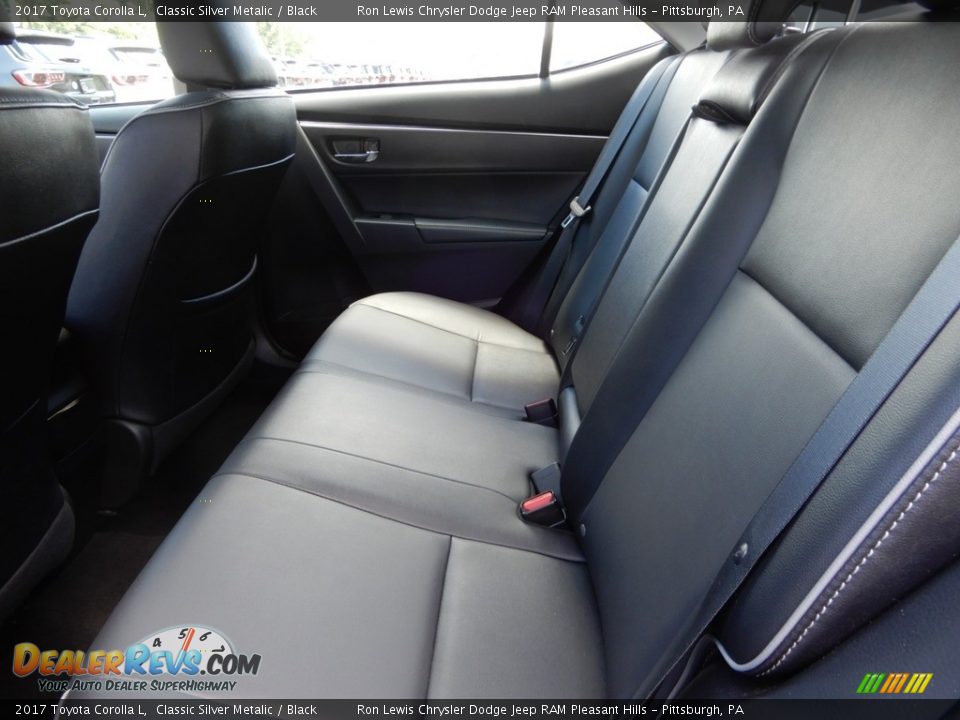 2017 Toyota Corolla L Classic Silver Metalic / Black Photo #12