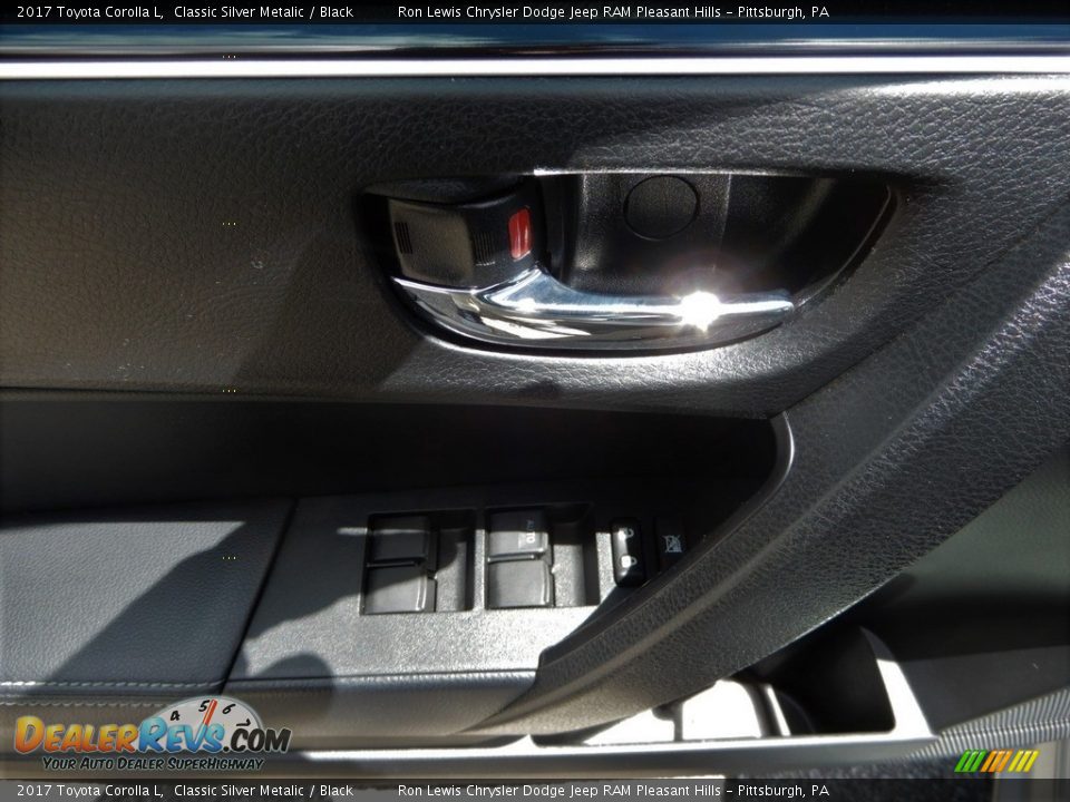 2017 Toyota Corolla L Classic Silver Metalic / Black Photo #15