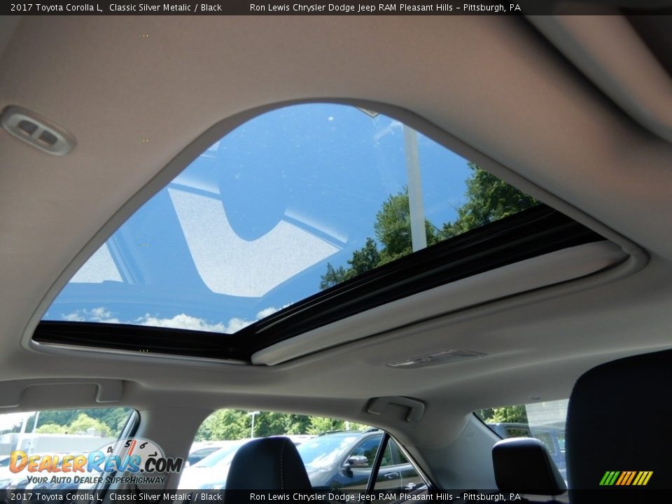 2017 Toyota Corolla L Classic Silver Metalic / Black Photo #17
