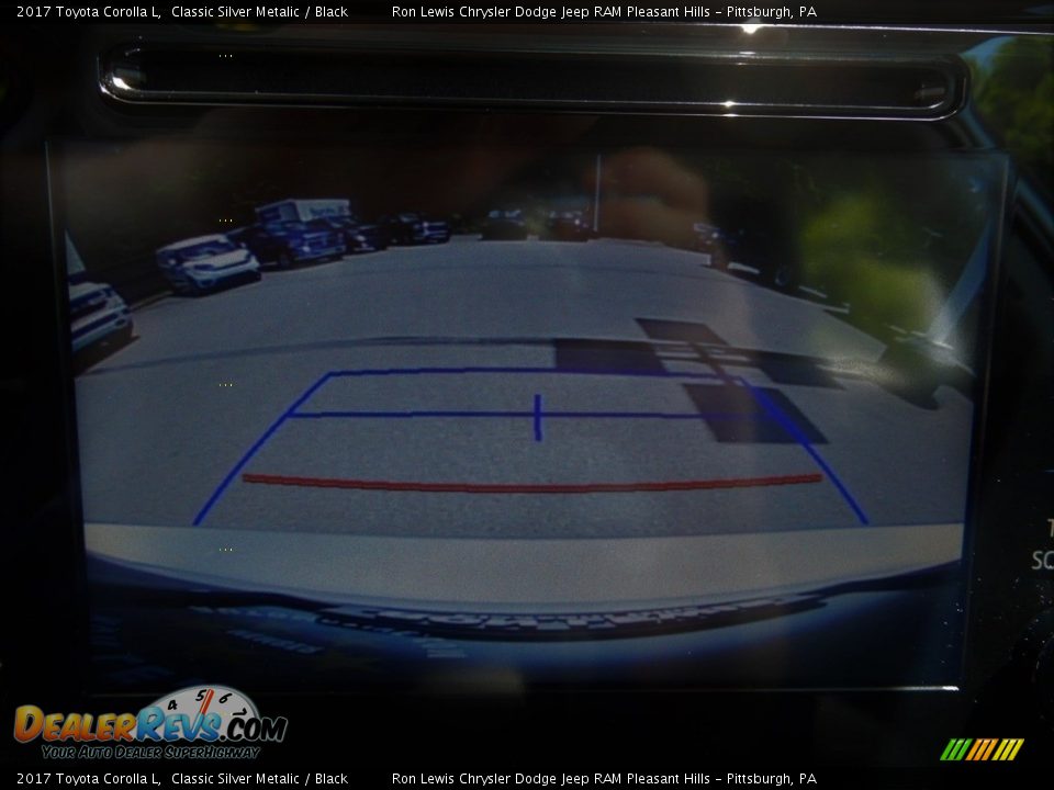 2017 Toyota Corolla L Classic Silver Metalic / Black Photo #18