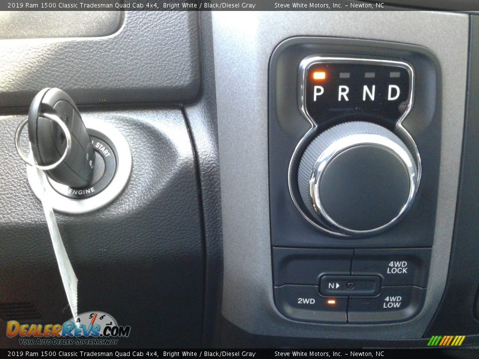 2019 Ram 1500 Classic Tradesman Quad Cab 4x4 Bright White / Black/Diesel Gray Photo #21