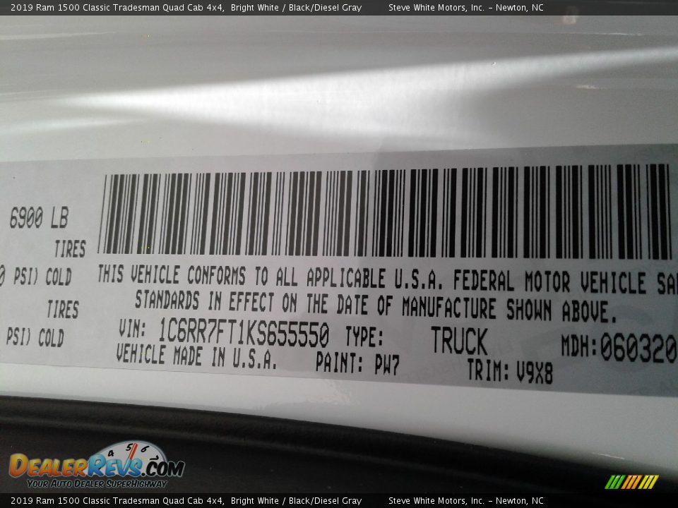 2019 Ram 1500 Classic Tradesman Quad Cab 4x4 Bright White / Black/Diesel Gray Photo #27