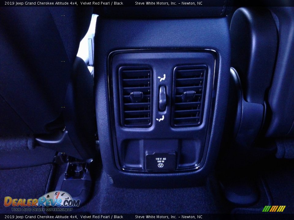 2019 Jeep Grand Cherokee Altitude 4x4 Velvet Red Pearl / Black Photo #14