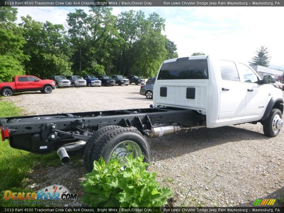 2019 Ram 4500 Tradesman Crew Cab 4x4 Chassis Bright White / Black/Diesel Gray Photo #4
