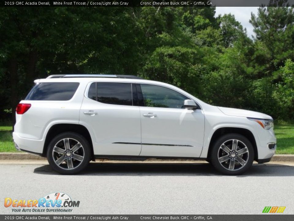 2019 GMC Acadia Denali White Frost Tricoat / Cocoa/Light Ash Gray Photo #2