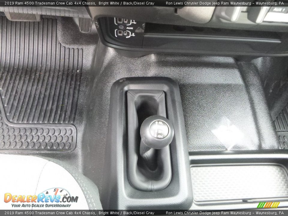 2019 Ram 4500 Tradesman Crew Cab 4x4 Chassis Bright White / Black/Diesel Gray Photo #15