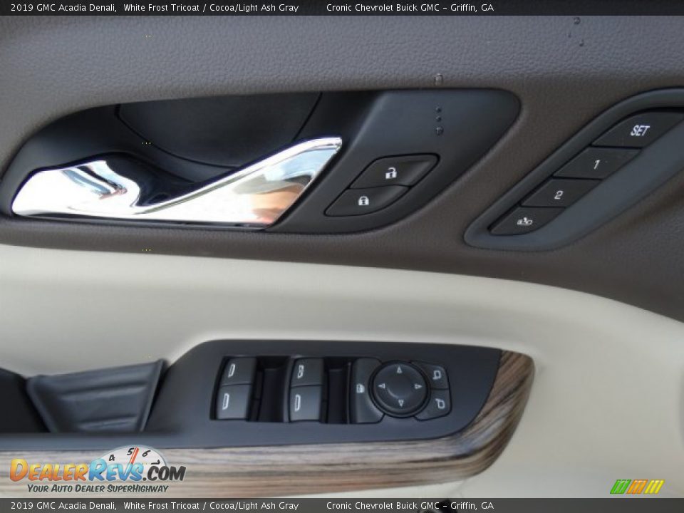 2019 GMC Acadia Denali White Frost Tricoat / Cocoa/Light Ash Gray Photo #13
