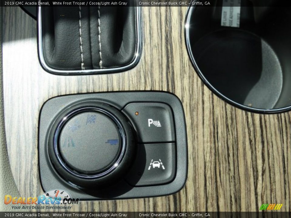 2019 GMC Acadia Denali White Frost Tricoat / Cocoa/Light Ash Gray Photo #21