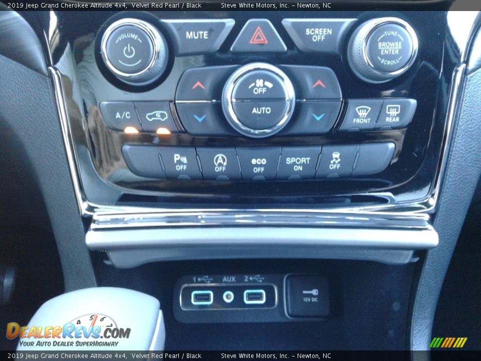 2019 Jeep Grand Cherokee Altitude 4x4 Velvet Red Pearl / Black Photo #30