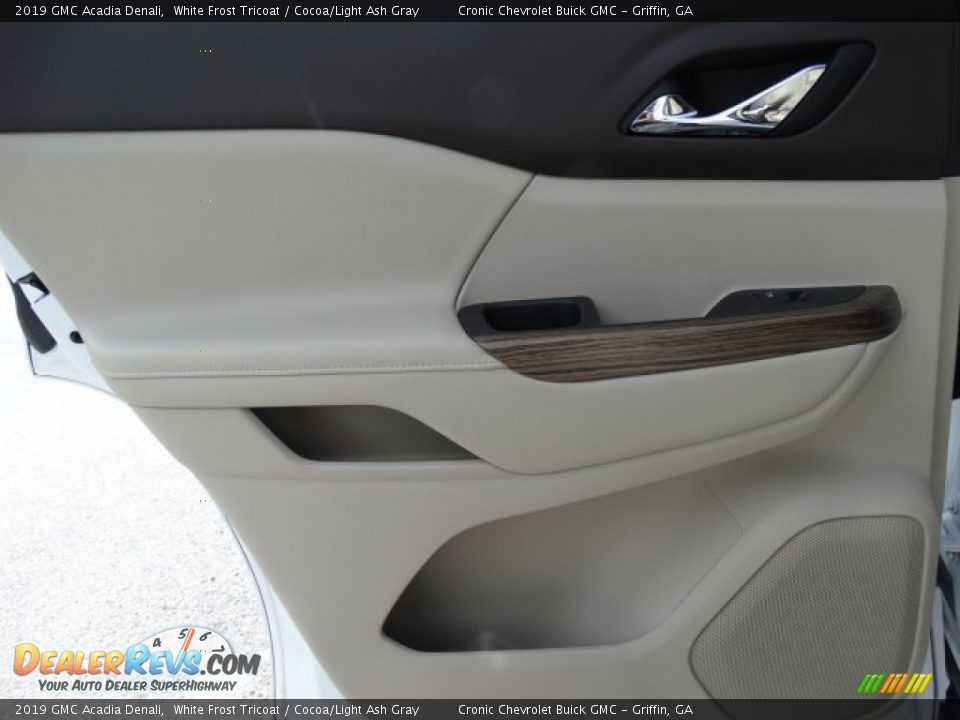 2019 GMC Acadia Denali White Frost Tricoat / Cocoa/Light Ash Gray Photo #23