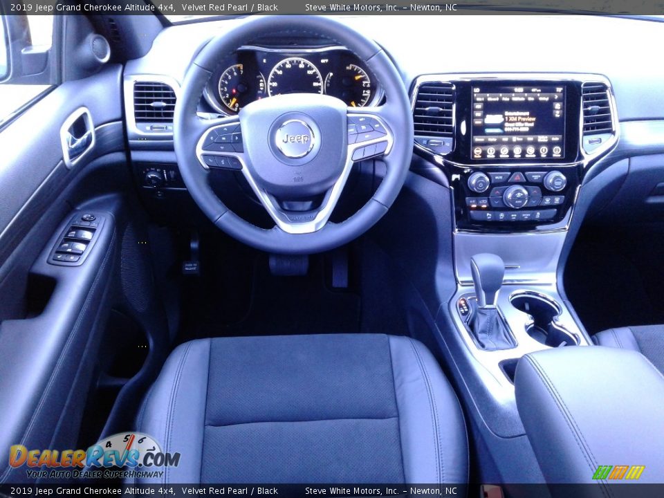 2019 Jeep Grand Cherokee Altitude 4x4 Velvet Red Pearl / Black Photo #34