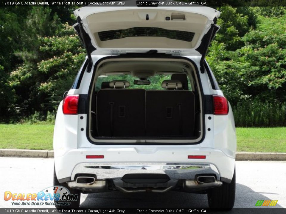 2019 GMC Acadia Denali White Frost Tricoat / Cocoa/Light Ash Gray Photo #28