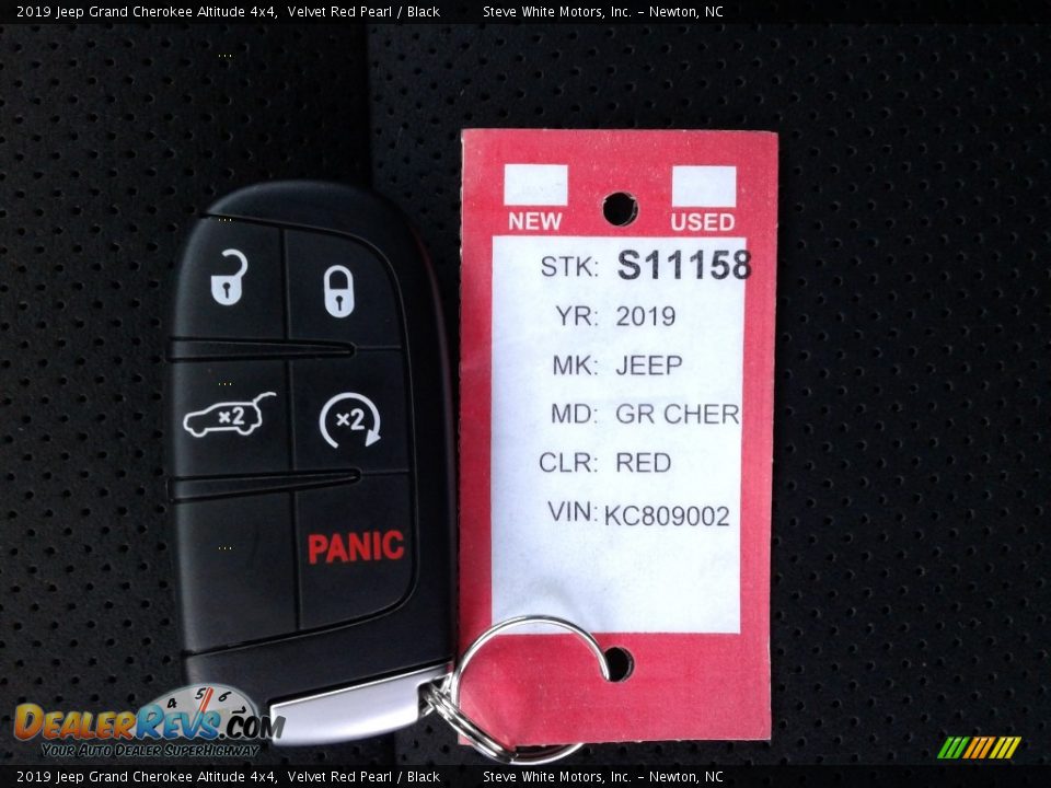 2019 Jeep Grand Cherokee Altitude 4x4 Velvet Red Pearl / Black Photo #35