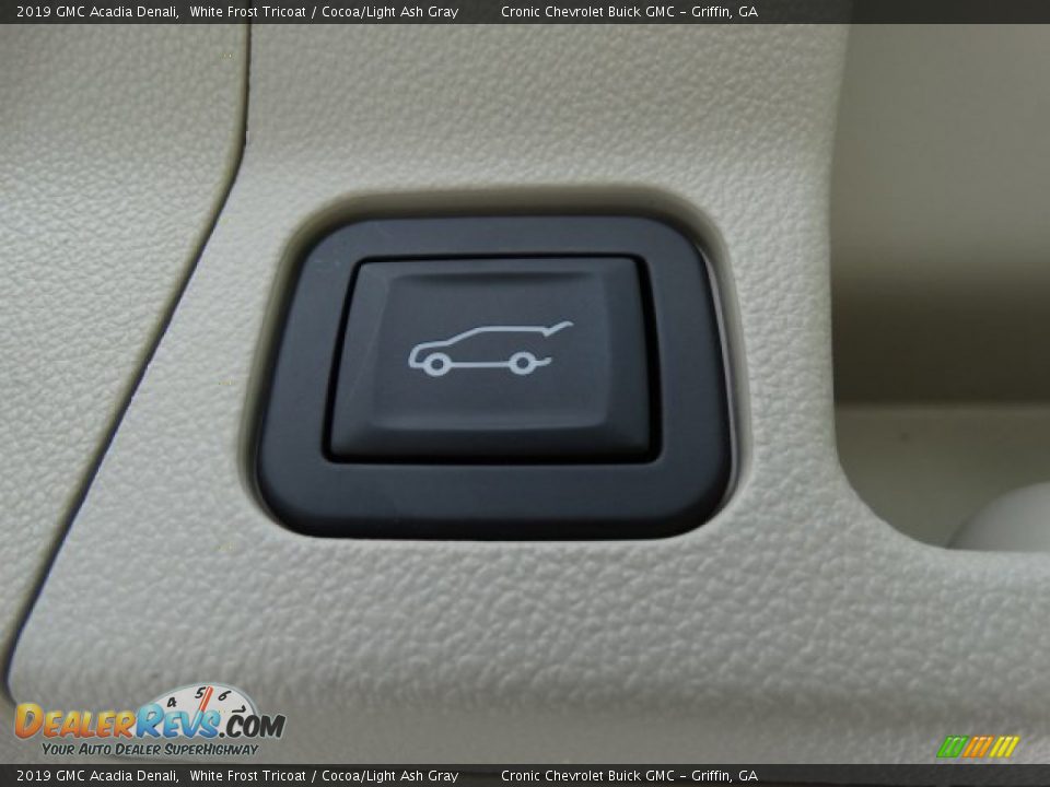 2019 GMC Acadia Denali White Frost Tricoat / Cocoa/Light Ash Gray Photo #30