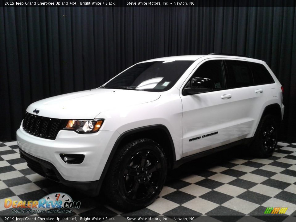 2019 Jeep Grand Cherokee Upland 4x4 Bright White / Black Photo #2