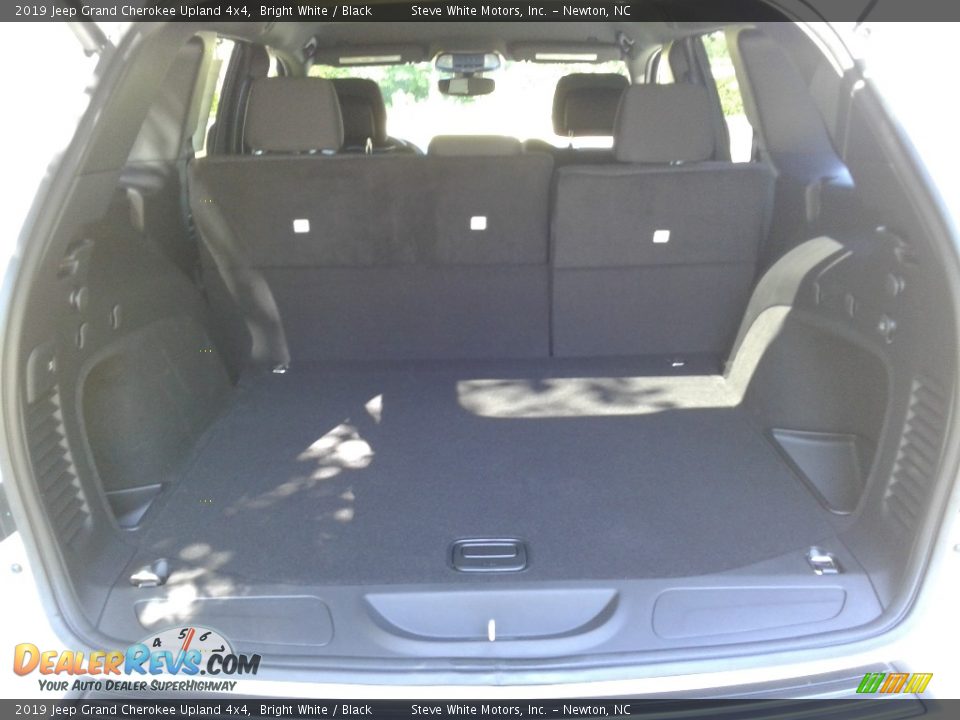 2019 Jeep Grand Cherokee Upland 4x4 Bright White / Black Photo #13