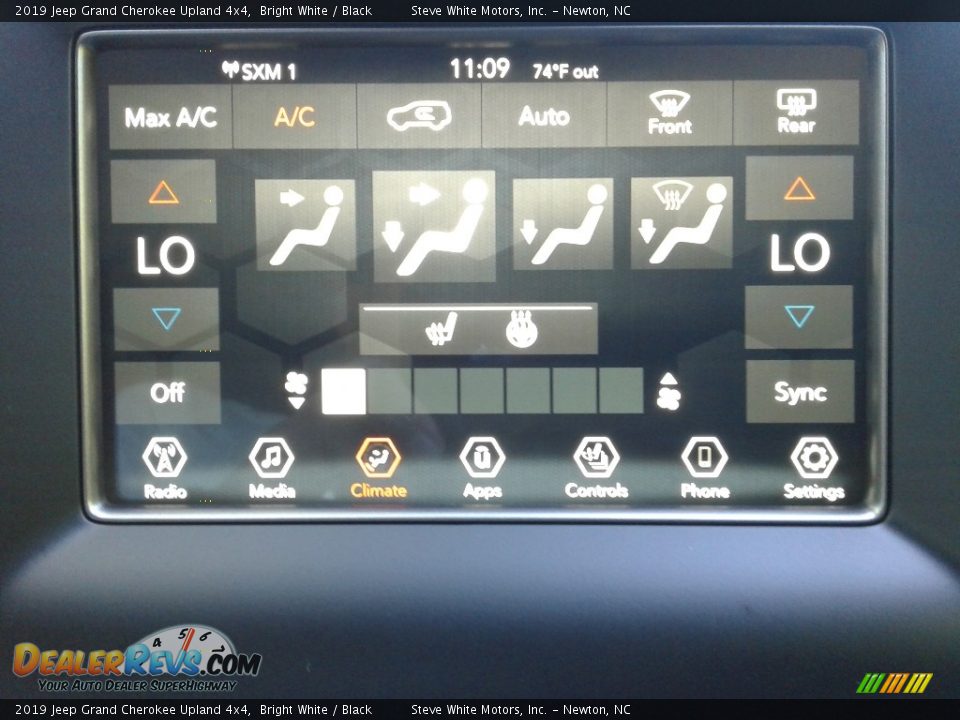 2019 Jeep Grand Cherokee Upland 4x4 Bright White / Black Photo #24