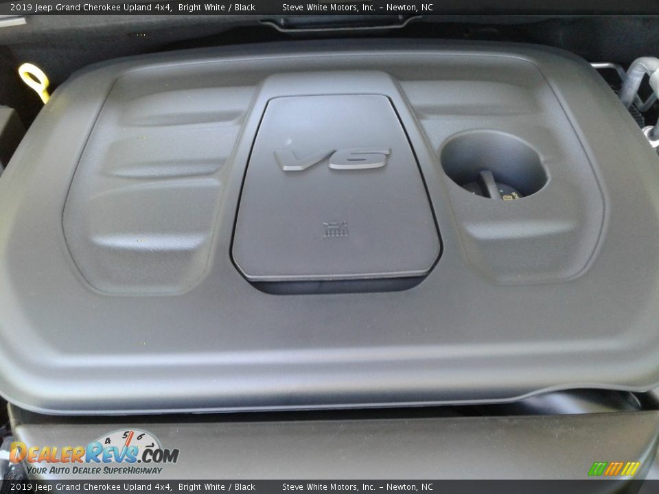 2019 Jeep Grand Cherokee Upland 4x4 Bright White / Black Photo #33