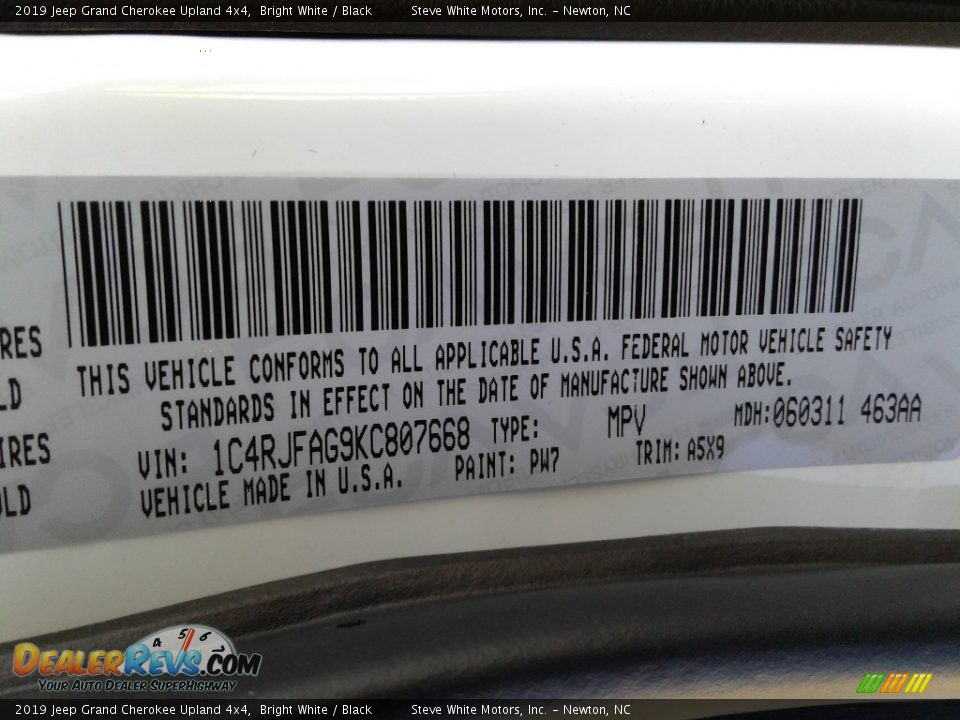 2019 Jeep Grand Cherokee Upland 4x4 Bright White / Black Photo #34