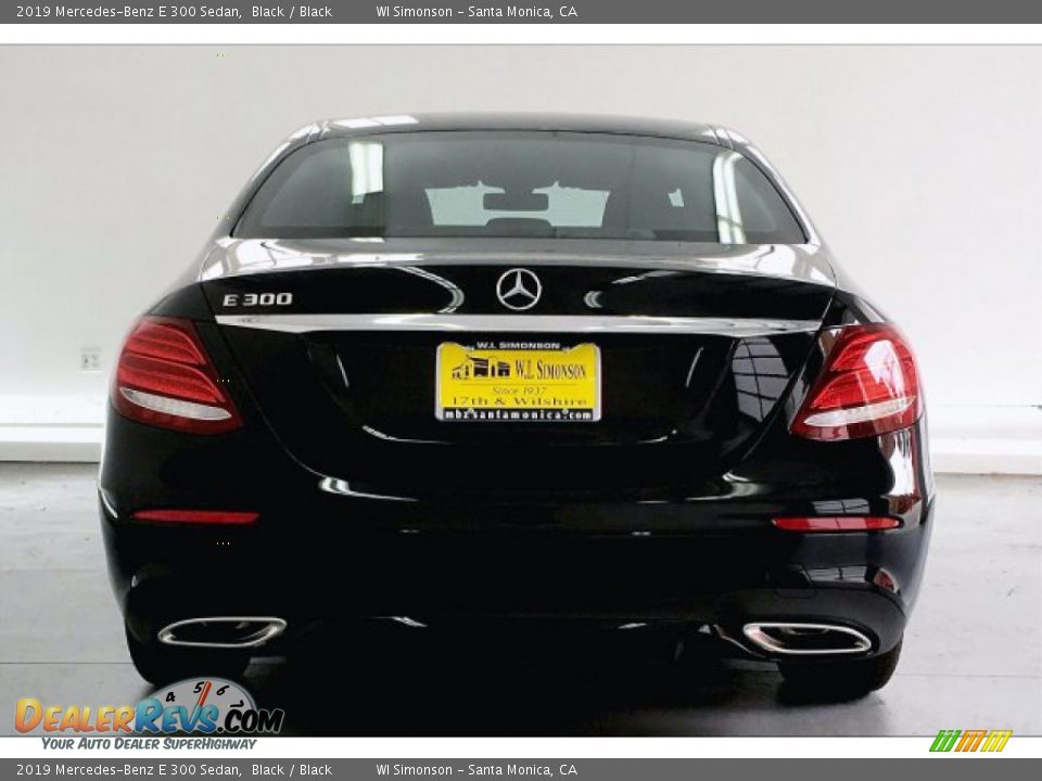 2019 Mercedes-Benz E 300 Sedan Black / Black Photo #3