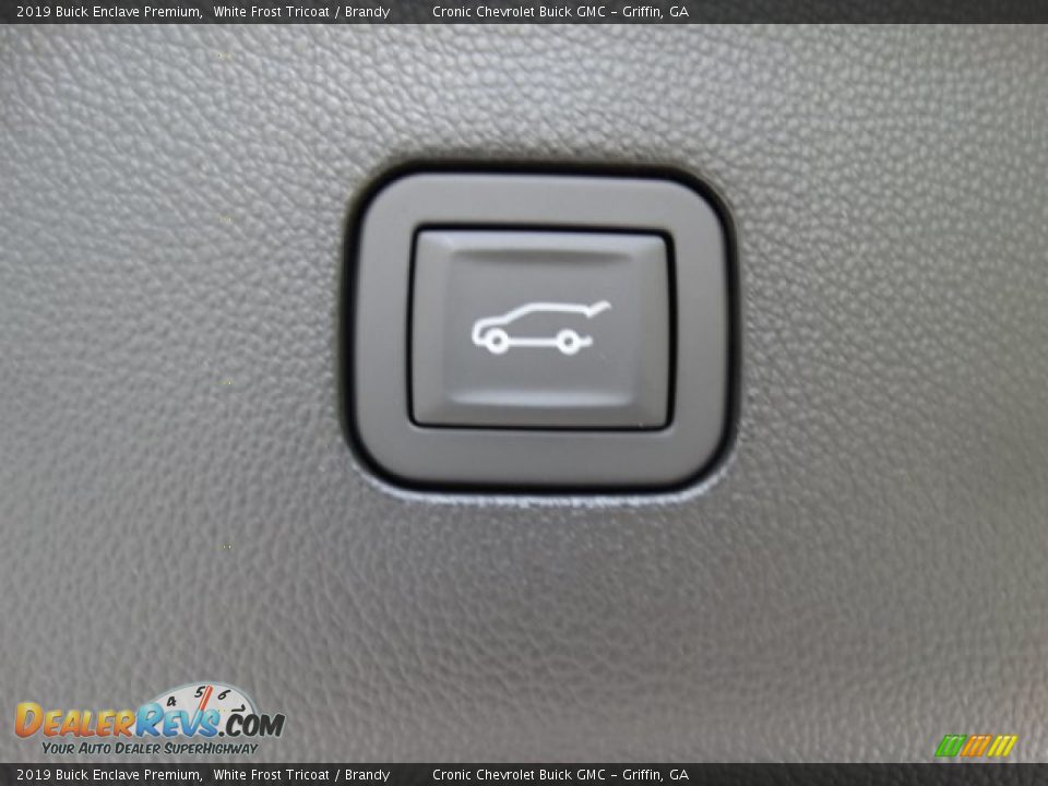 2019 Buick Enclave Premium White Frost Tricoat / Brandy Photo #29
