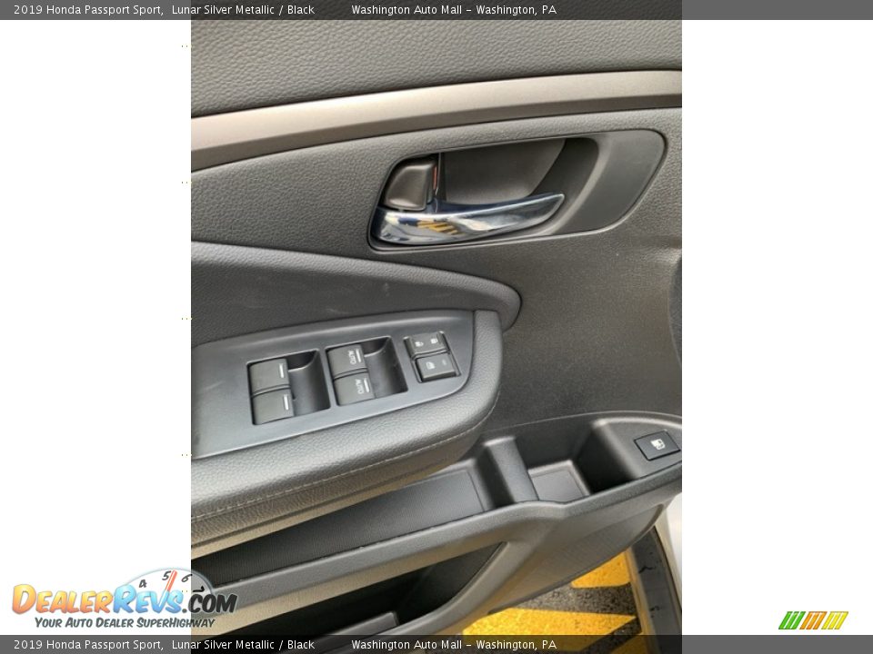 2019 Honda Passport Sport Lunar Silver Metallic / Black Photo #11