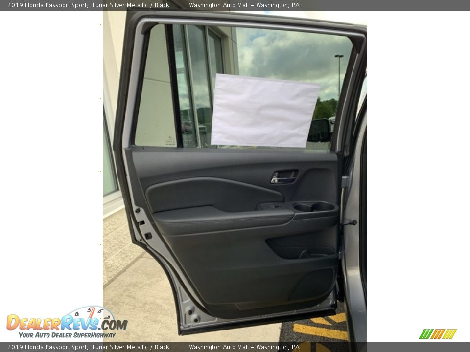 2019 Honda Passport Sport Lunar Silver Metallic / Black Photo #16
