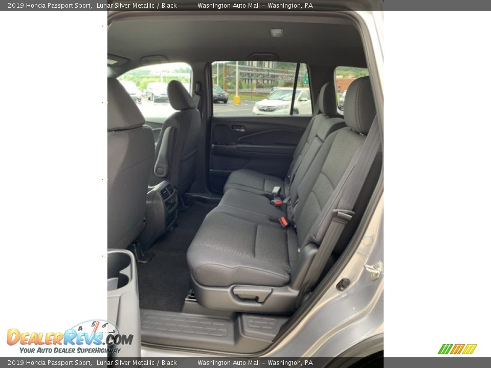 2019 Honda Passport Sport Lunar Silver Metallic / Black Photo #19