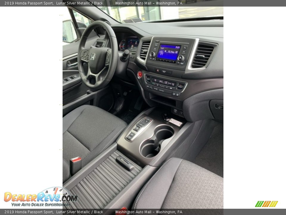 2019 Honda Passport Sport Lunar Silver Metallic / Black Photo #28
