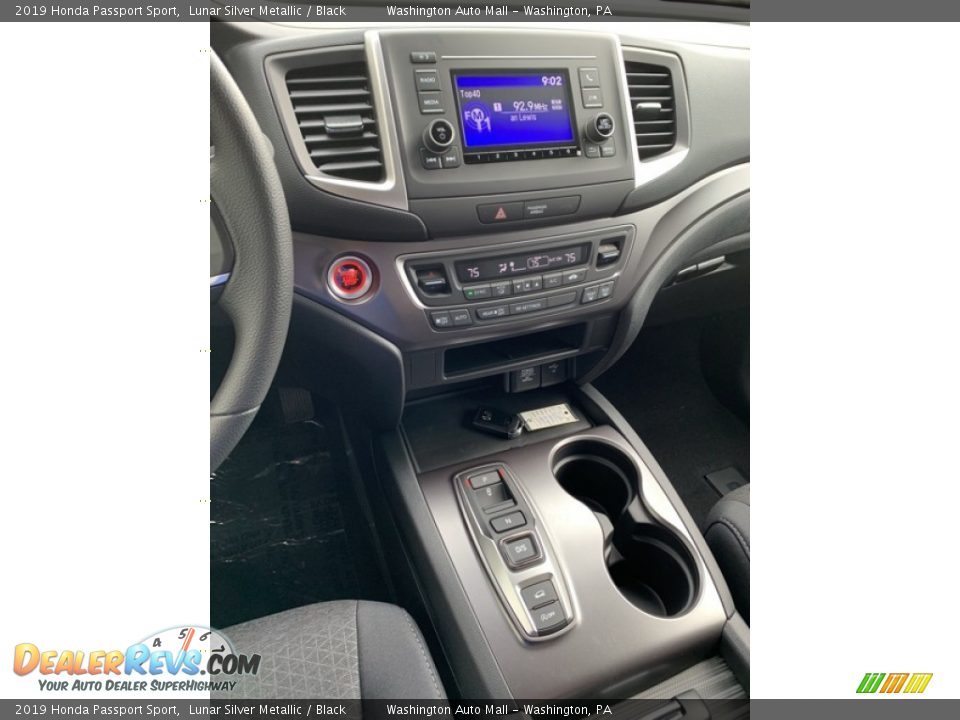 2019 Honda Passport Sport Lunar Silver Metallic / Black Photo #31