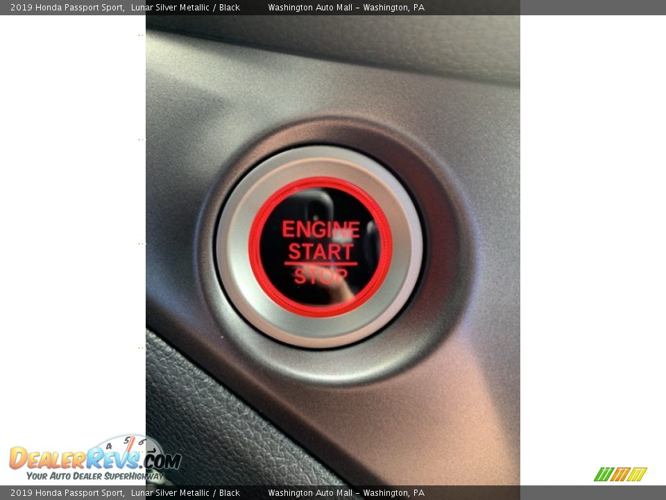 2019 Honda Passport Sport Lunar Silver Metallic / Black Photo #35