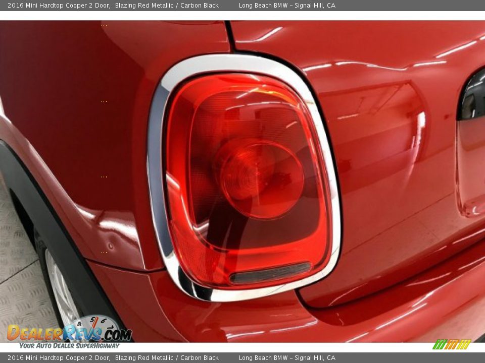 2016 Mini Hardtop Cooper 2 Door Blazing Red Metallic / Carbon Black Photo #22