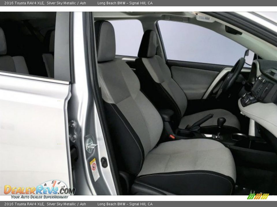 2016 Toyota RAV4 XLE Silver Sky Metallic / Ash Photo #6