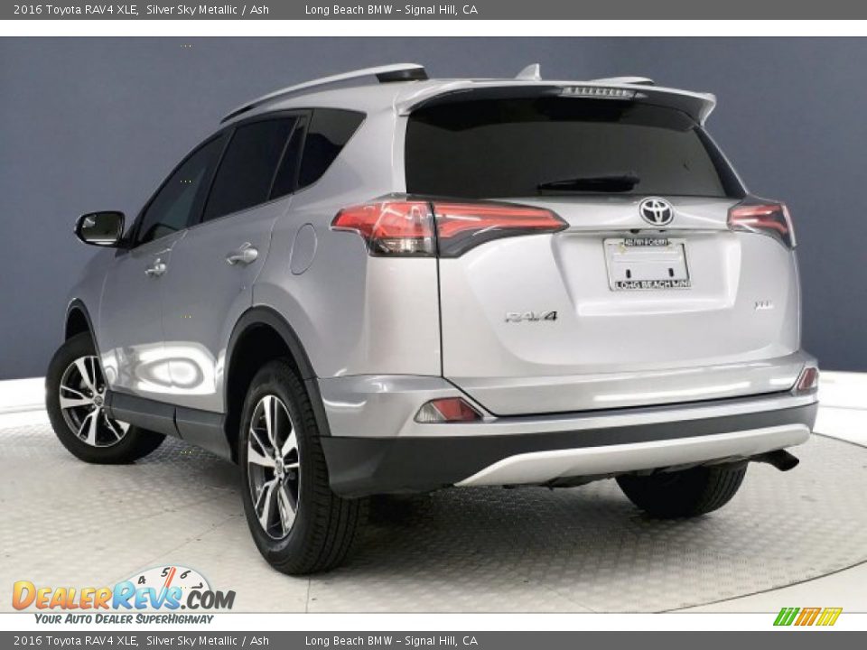2016 Toyota RAV4 XLE Silver Sky Metallic / Ash Photo #10