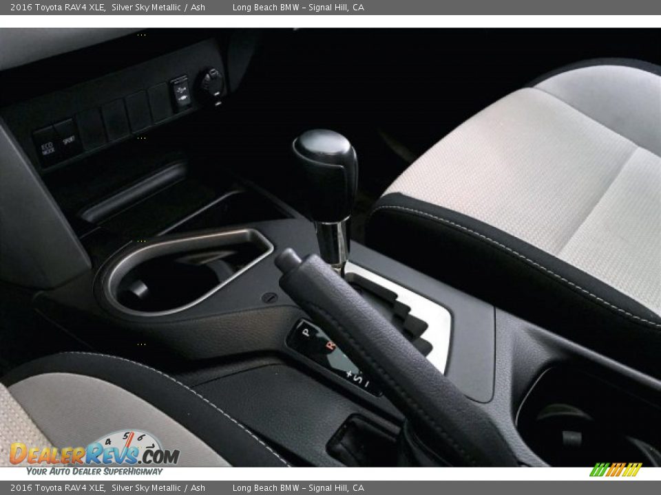 2016 Toyota RAV4 XLE Silver Sky Metallic / Ash Photo #18