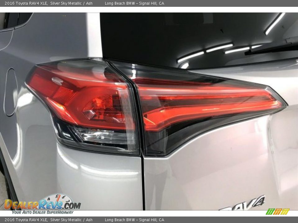 2016 Toyota RAV4 XLE Silver Sky Metallic / Ash Photo #22