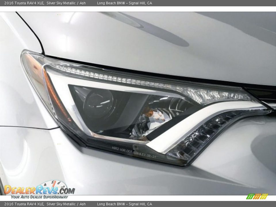 2016 Toyota RAV4 XLE Silver Sky Metallic / Ash Photo #28