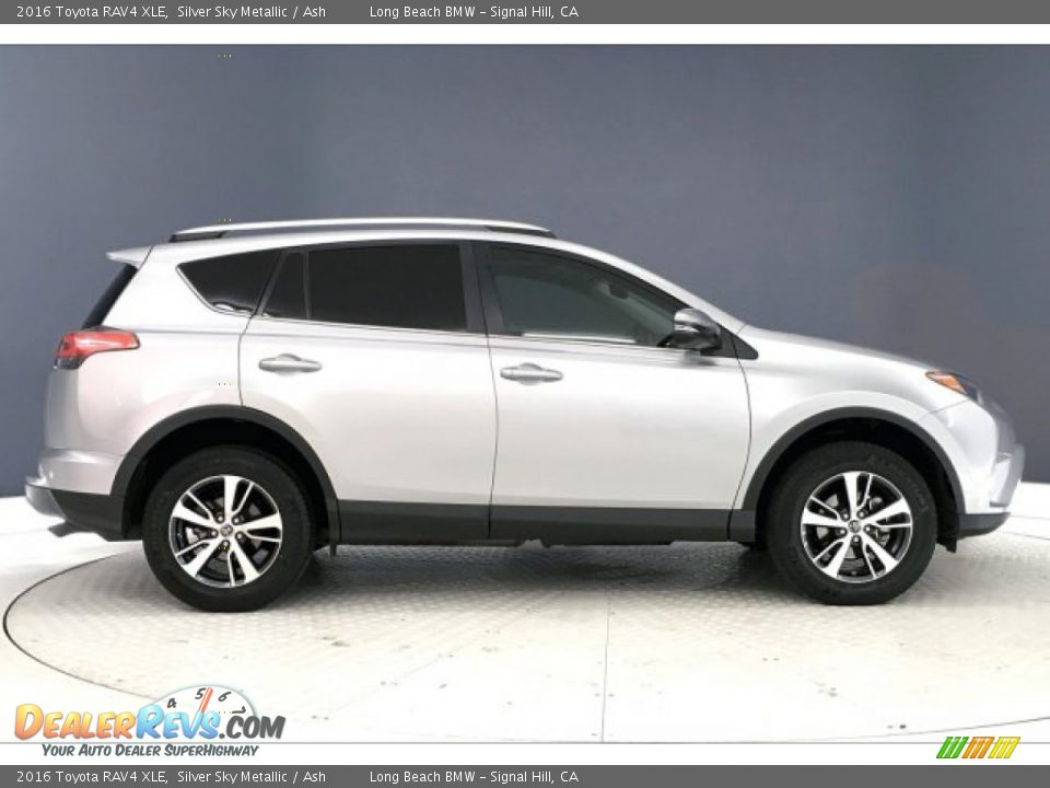 2016 Toyota RAV4 XLE Silver Sky Metallic / Ash Photo #31